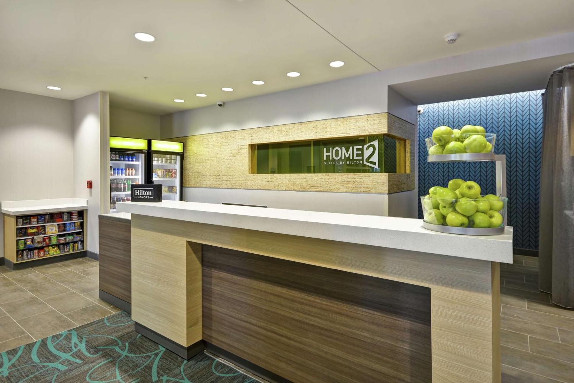 Home2 Suites By Hilton Queensbury Lake George Exteriér fotografie