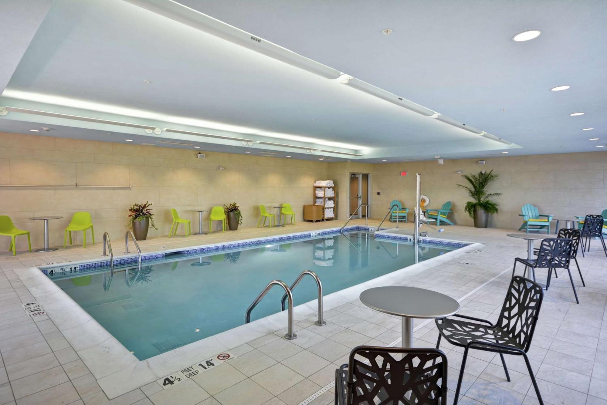 Home2 Suites By Hilton Queensbury Lake George Exteriér fotografie
